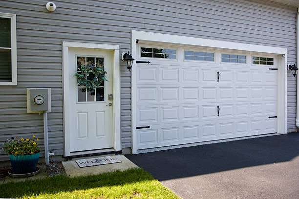 24/7 Emergency Garage Door Panel Replacement experts in Mansfield, LA